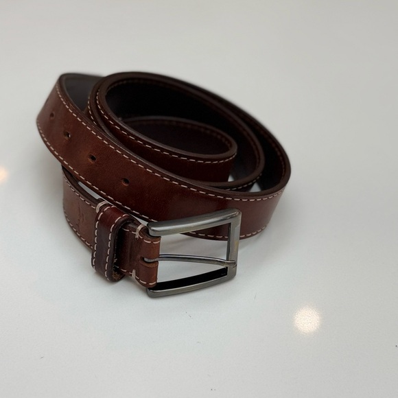 Tommy Bahama Heavy Stitch Brown Leather Belt 50 Inches in Excellent Condition - Picture 1 of 13